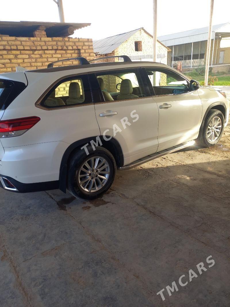 Toyota Highlander 2017 - 360 000 TMT - Mary - img 2