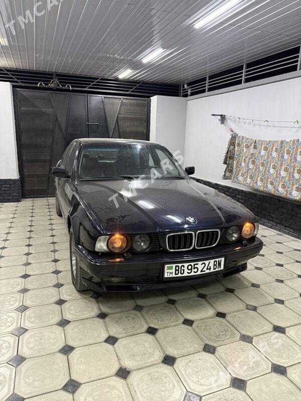 BMW 525 1990 - 84 000 TMT - Balkanabat - img 4