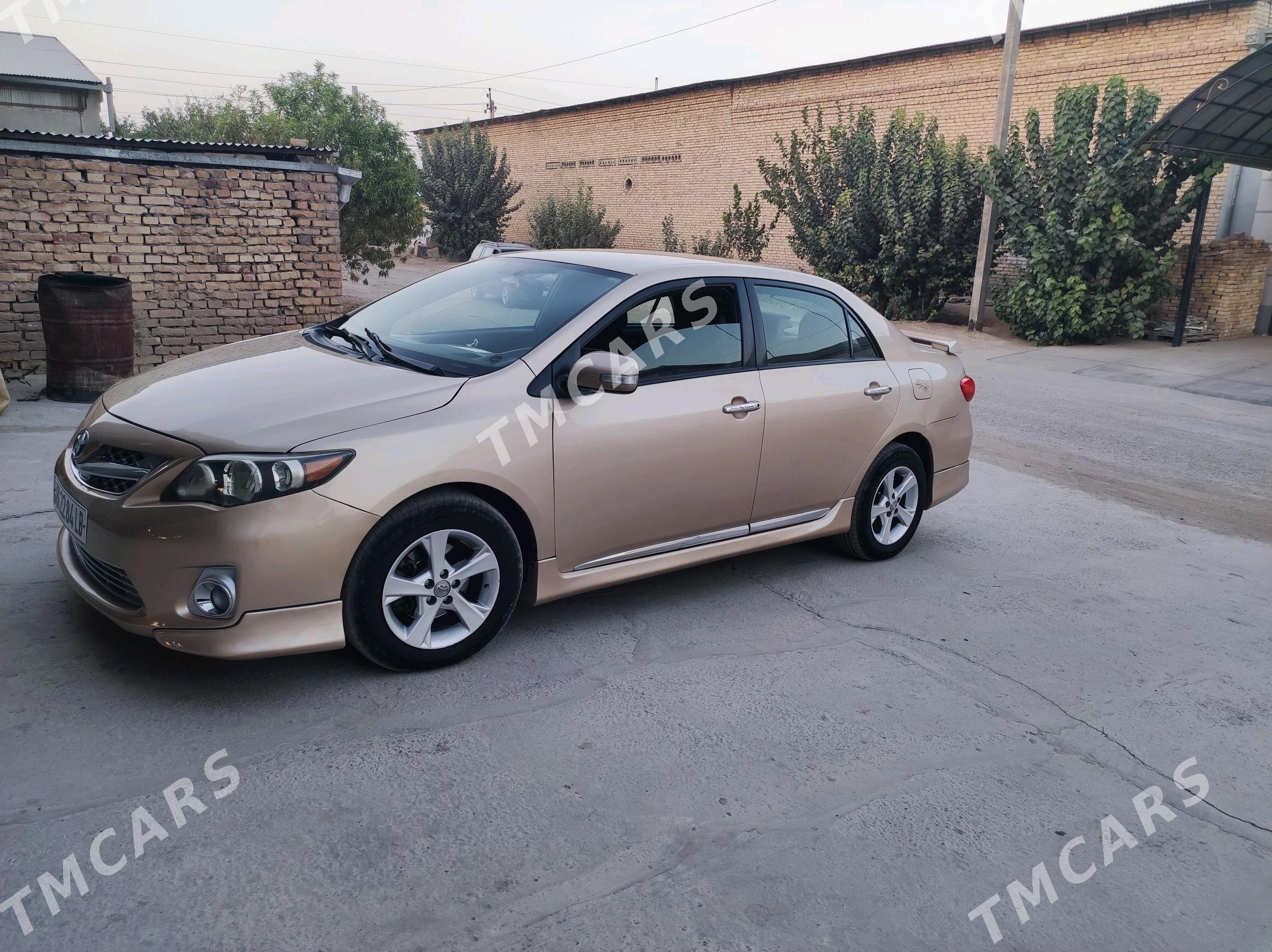 Toyota Corolla 2011 - 156 000 TMT - Туркменабат - img 2