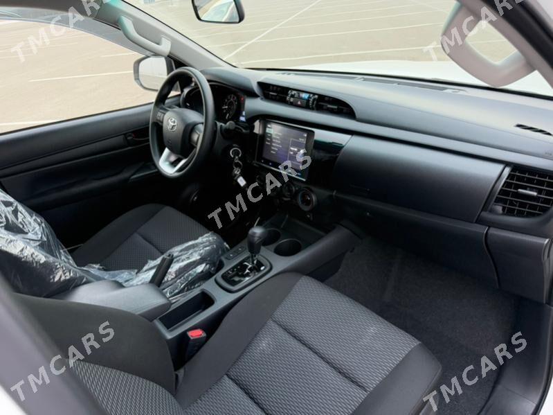 Toyota Hilux 2025 - 695 000 TMT - Ашхабад - img 8