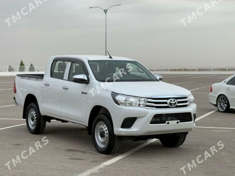 Toyota Hilux 2025 - 695 000 TMT - Ашхабад - img 4