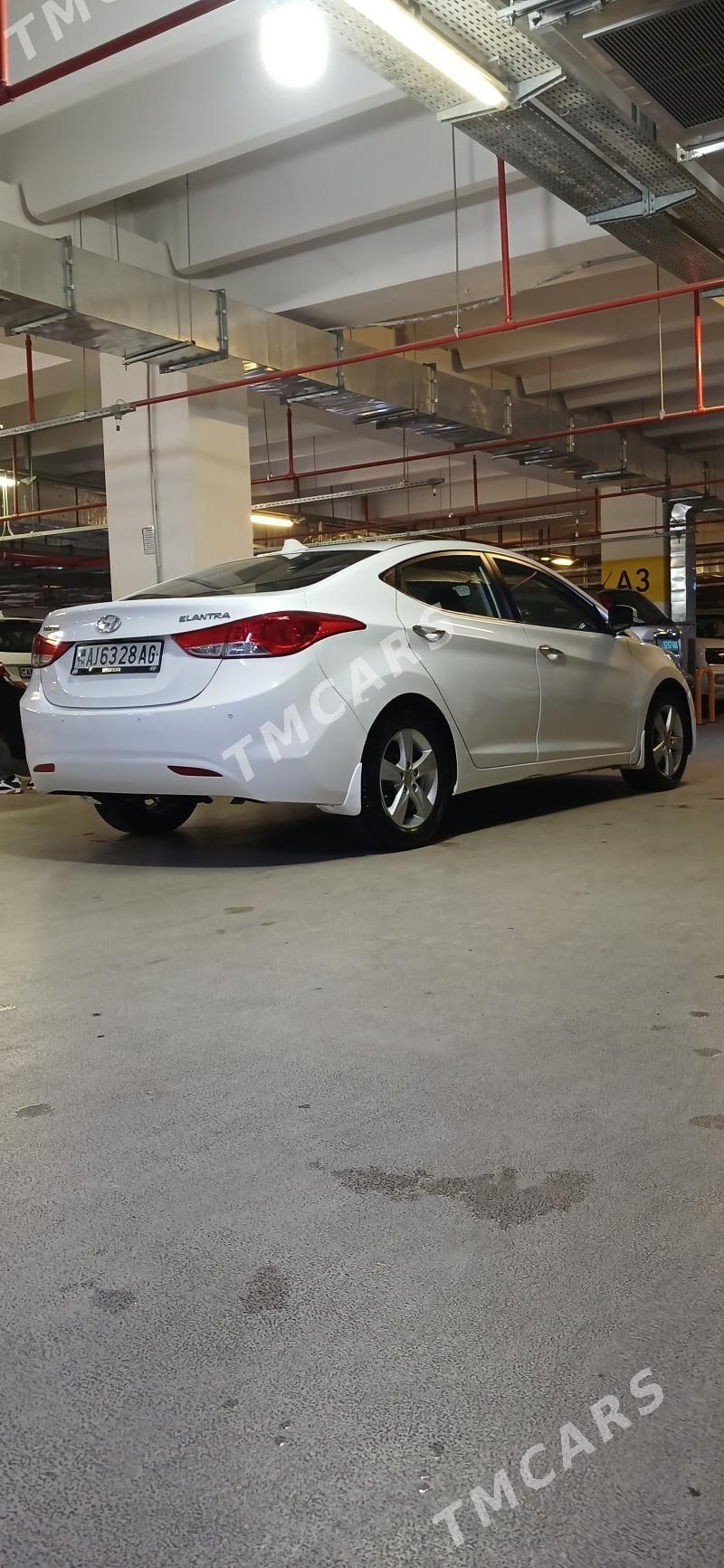 Hyundai Elantra 2011 - 160 000 TMT - Чоганлы - img 6