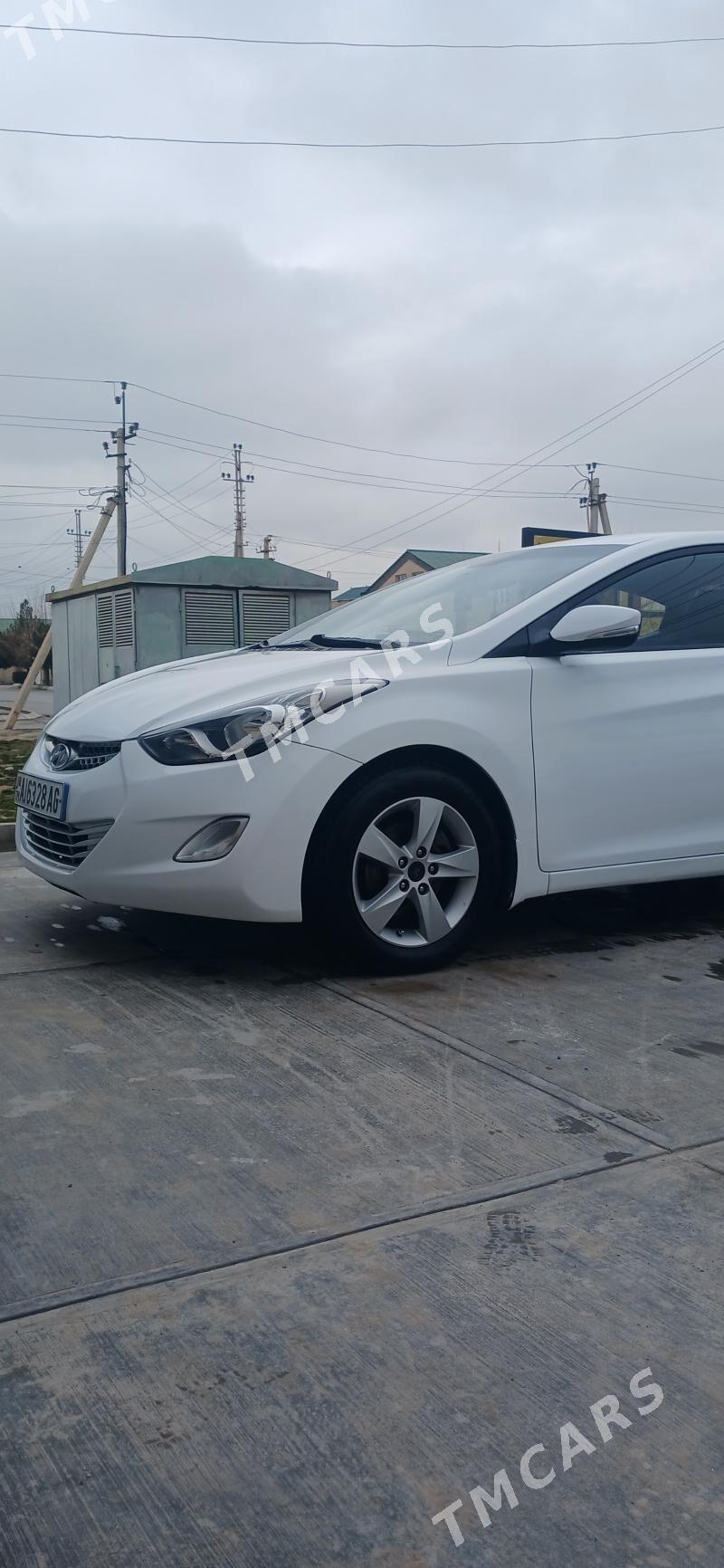Hyundai Elantra 2011 - 160 000 TMT - Чоганлы - img 4