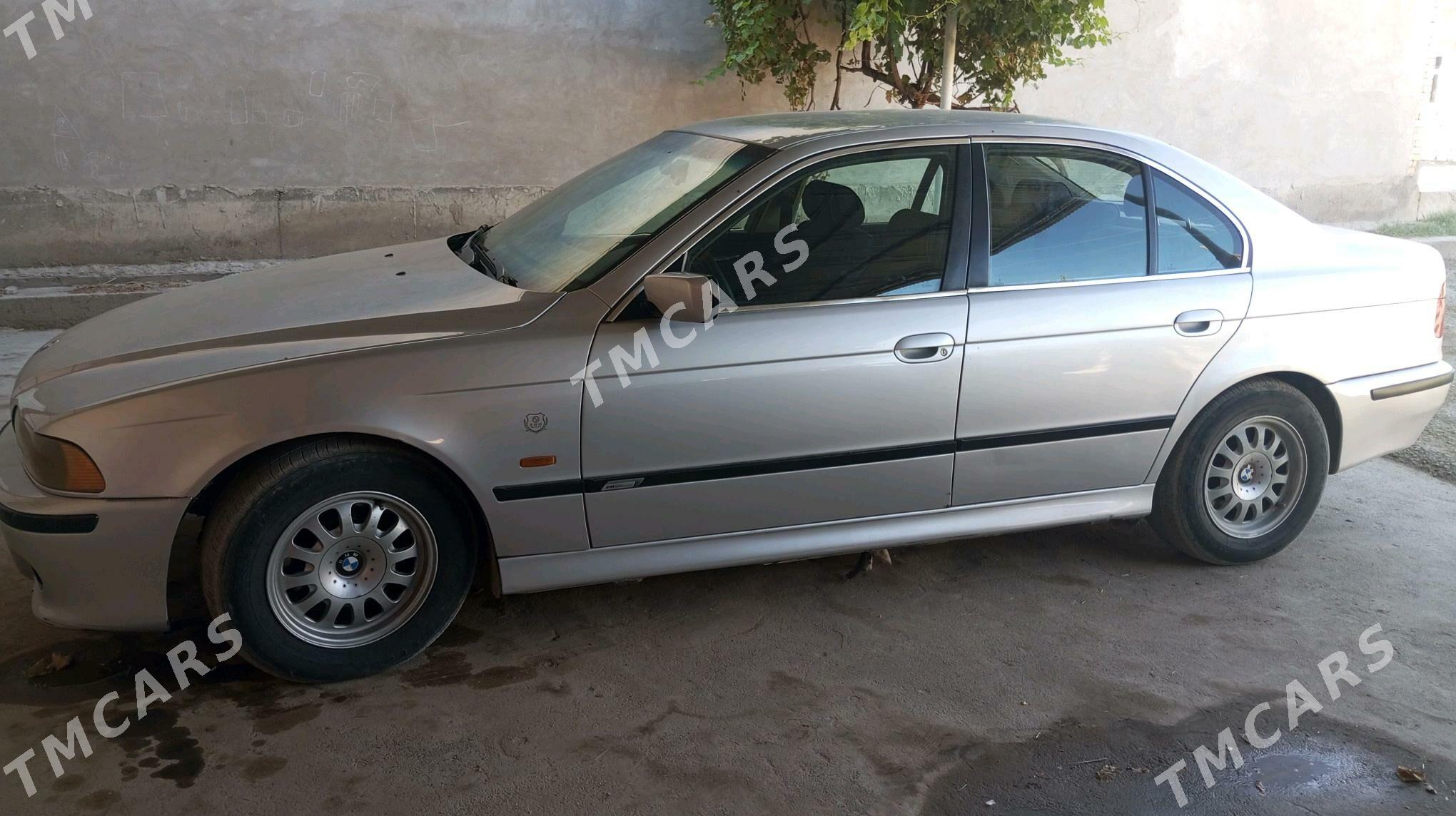BMW 528 1999 - 85 000 TMT - Çärjew - img 4