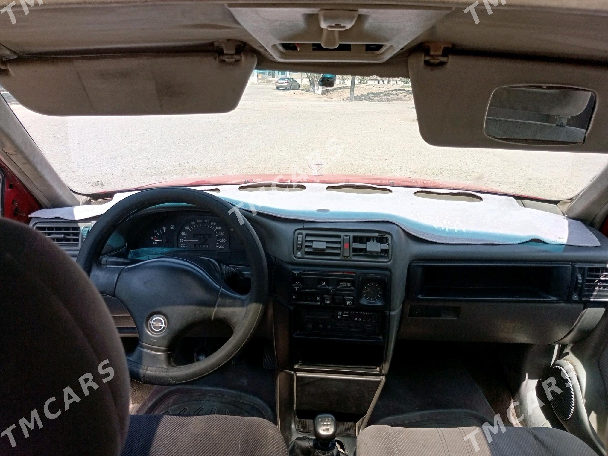 Opel Vectra 1992 - 18 000 TMT - Mary - img 10