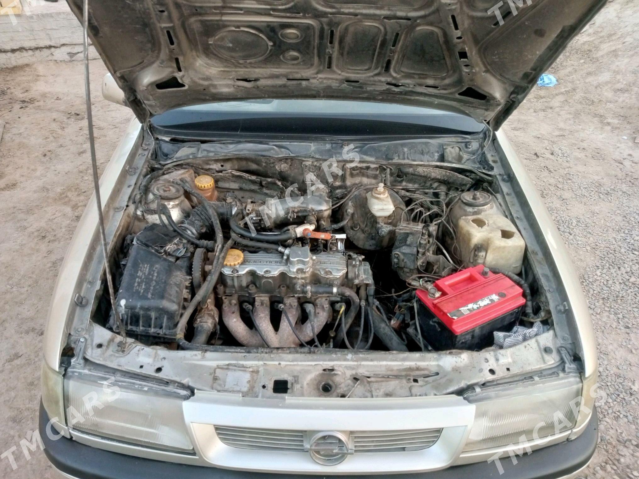 Opel Vectra 1992 - 21 000 TMT - Mary - img 6