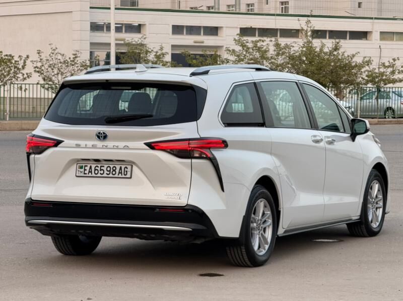 Toyota Sienna 2022 - 580 000 TMT - Aşgabat - img 4