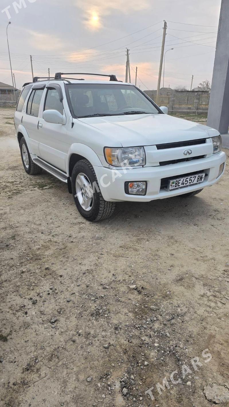 Infiniti QX4 2001 - 80 000 TMT - Etrek - img 3