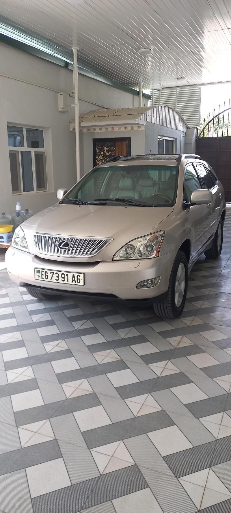 Lexus RX 330 2005 - 275 000 TMT - Бедев - img 1