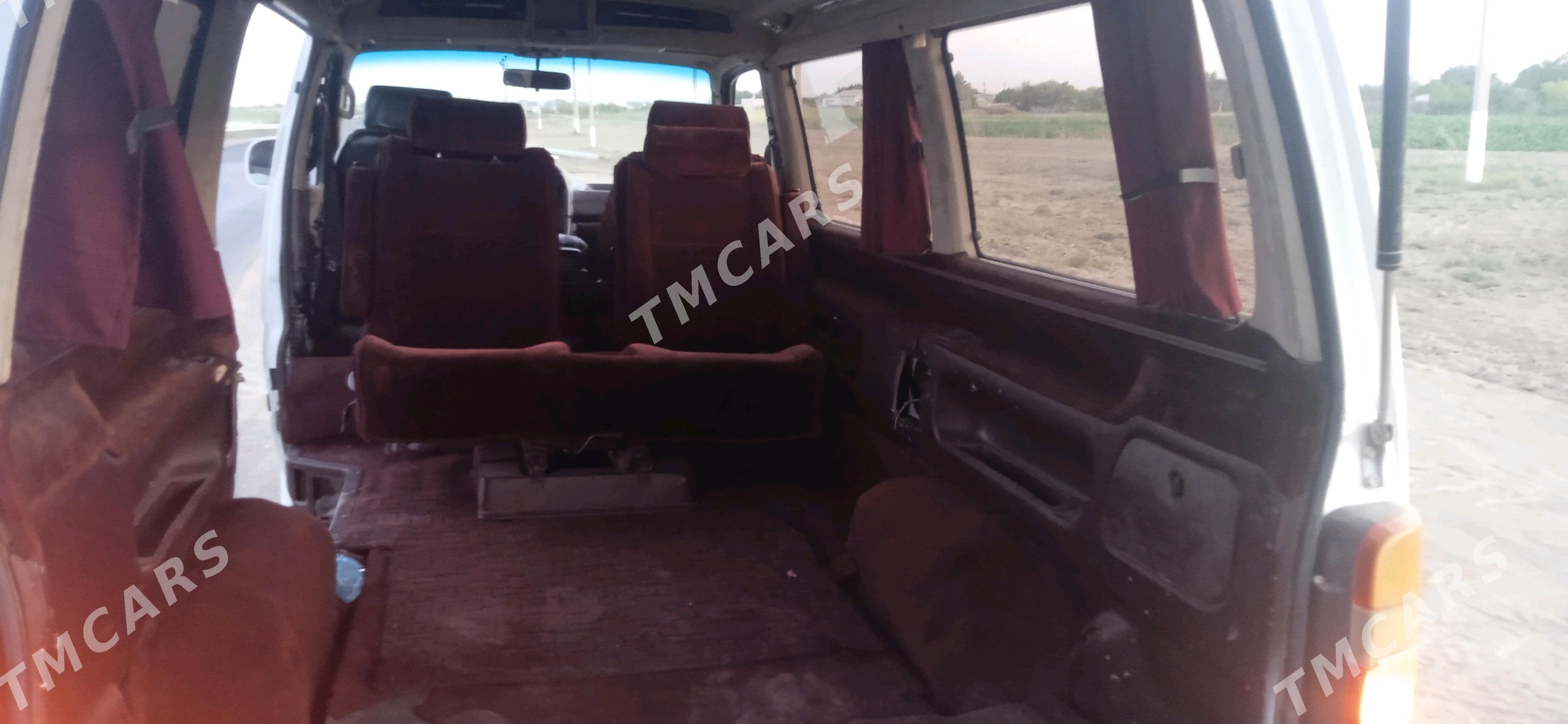 Toyota Hiace 1994 - 70 000 TMT - Векильбазар - img 2