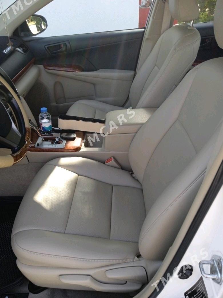 Toyota Camry 2013 - 240 000 TMT - Ким район - img 2