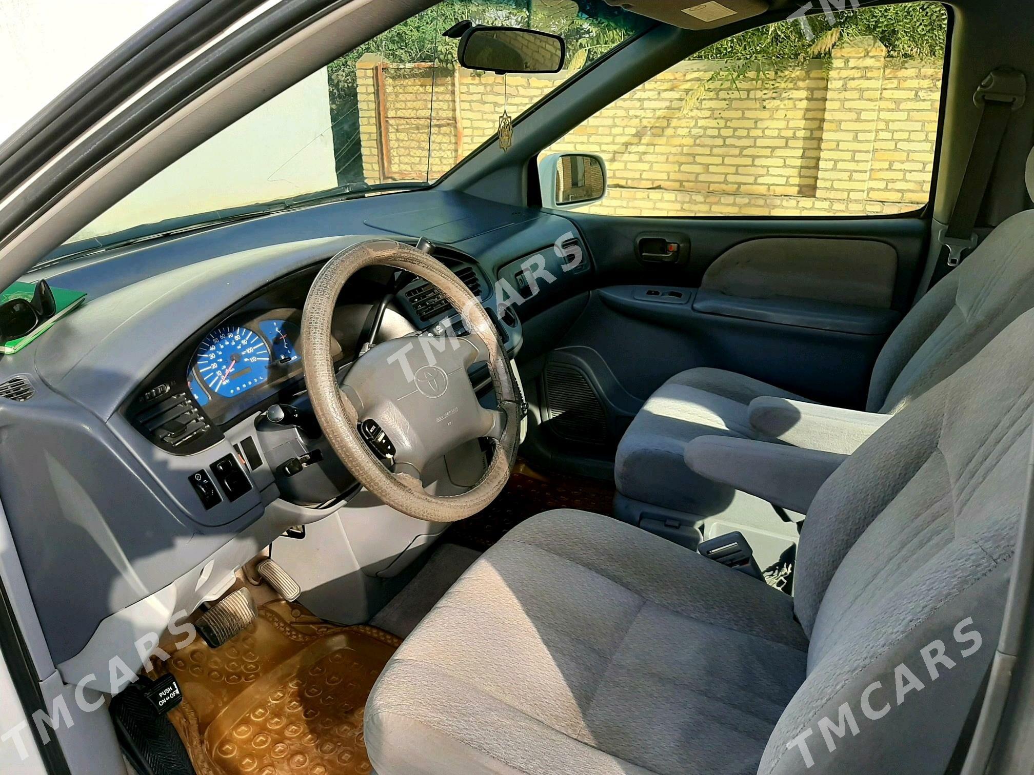 Toyota Sienna 2001 - 200 000 TMT - Ходжамбаз - img 3