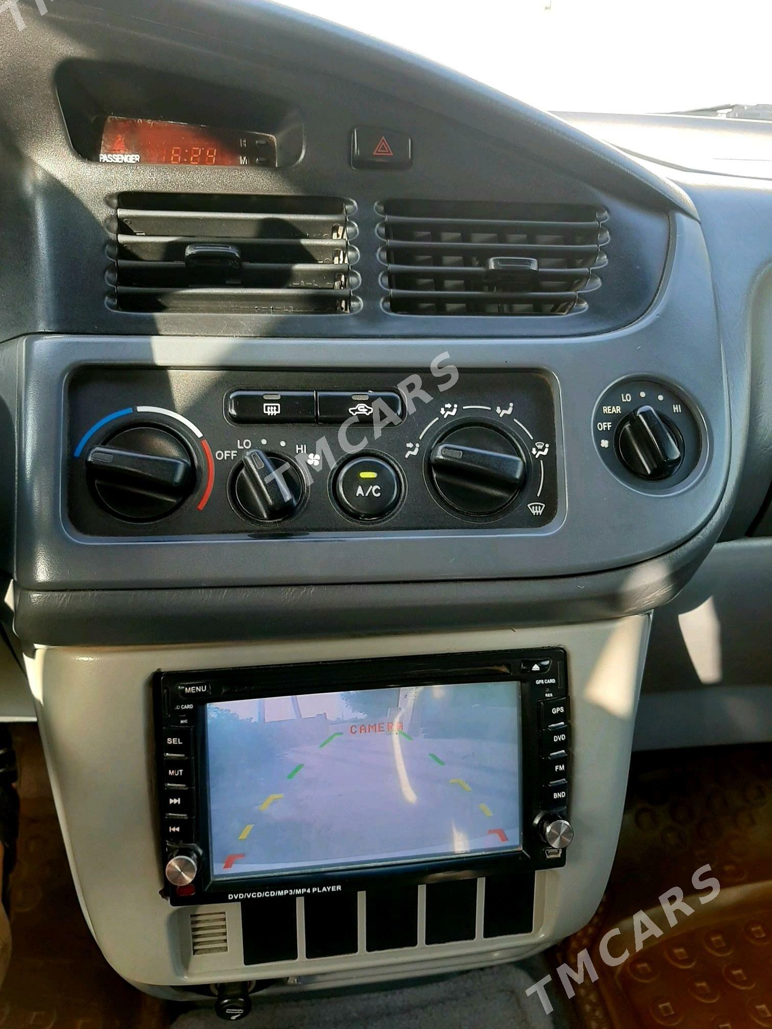 Toyota Sienna 2001 - 200 000 TMT - Ходжамбаз - img 8