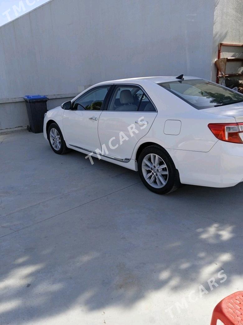 Toyota Camry 2013 - 240 000 TMT - Ким район - img 7