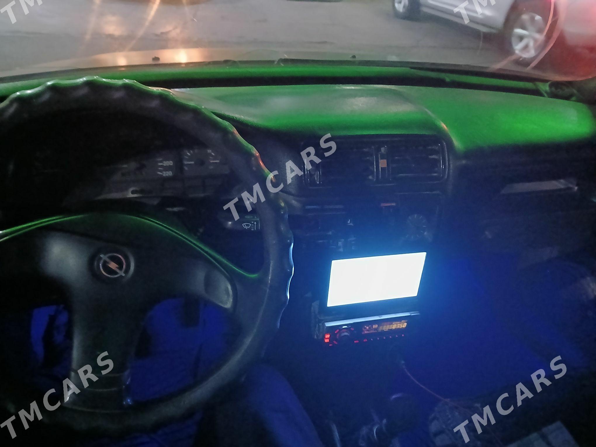 Opel Vectra 1992 - 23 000 TMT - Wekilbazar - img 4