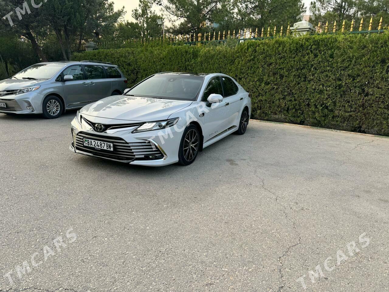 Toyota Camry 2023 - 335 000 TMT - Балканабат - img 3