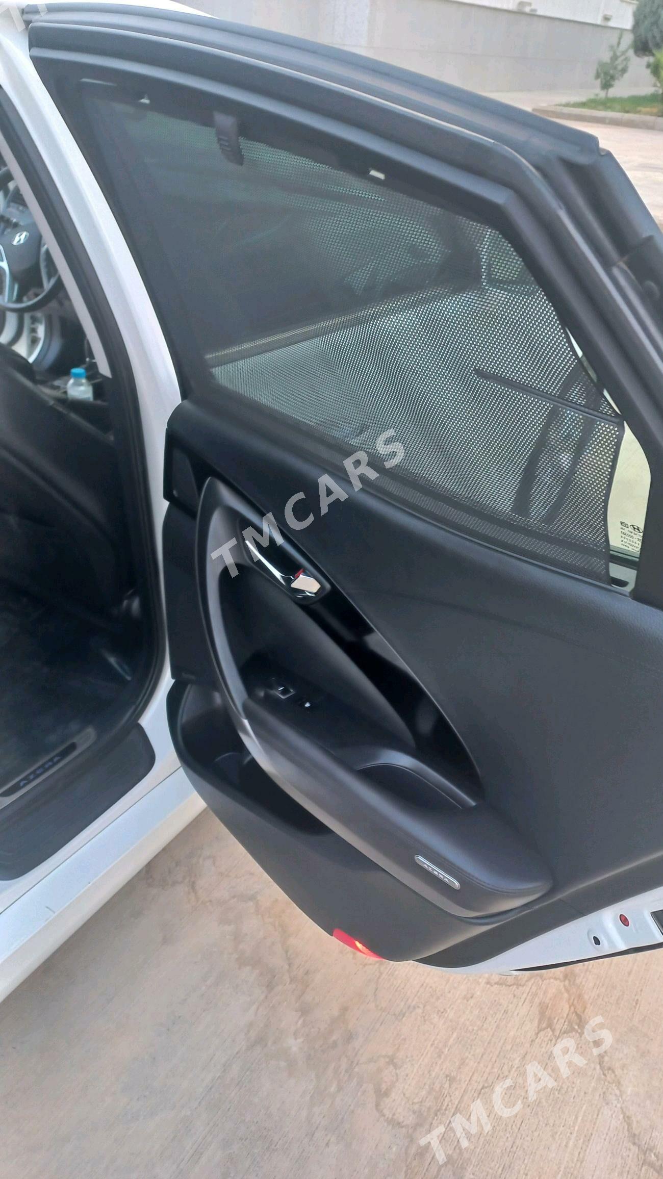 Hyundai Azera 2016 - 265 000 TMT - Aşgabat - img 9