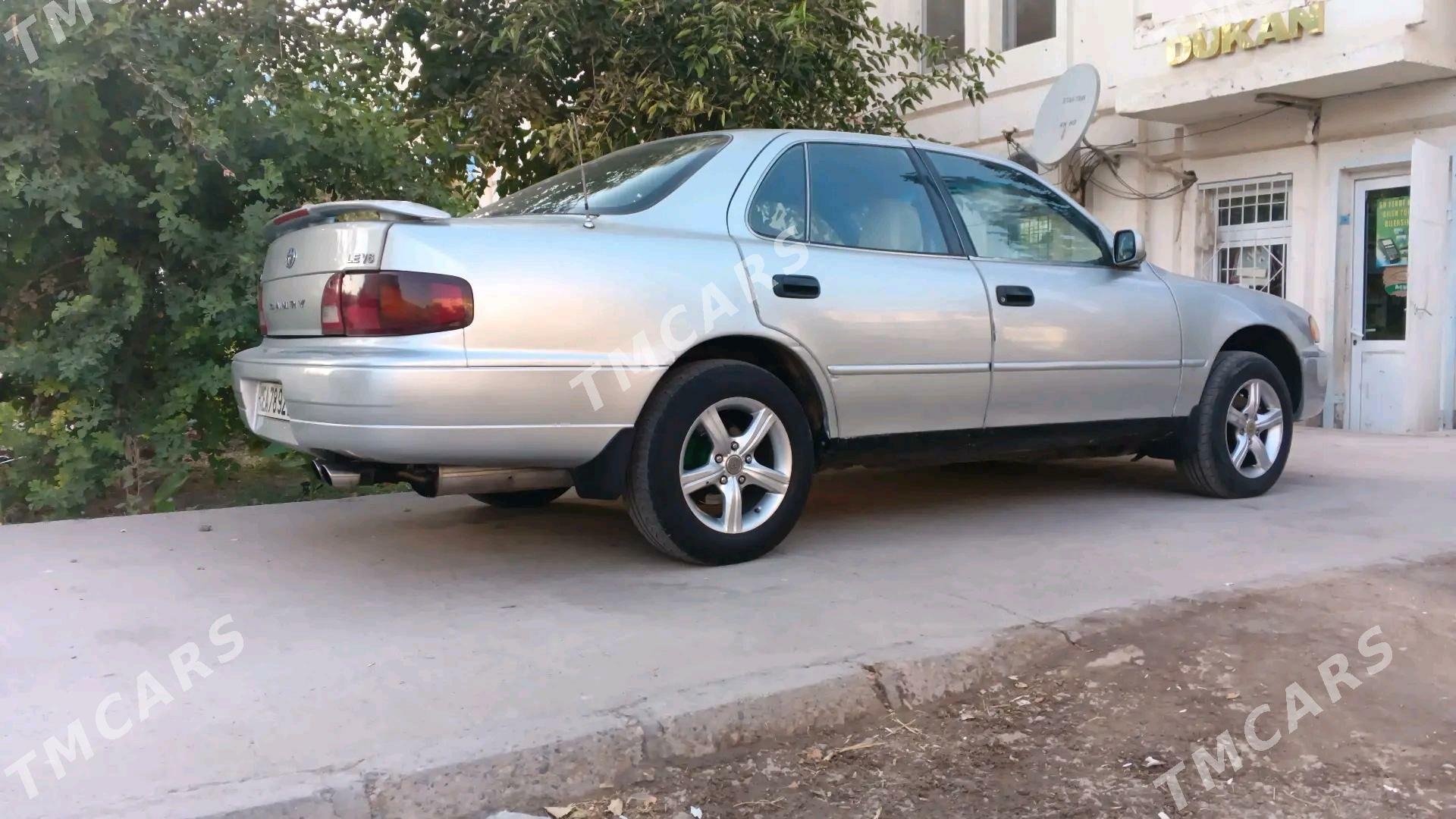 Toyota Camry 1995 - 92 000 TMT - Türkmenabat - img 5