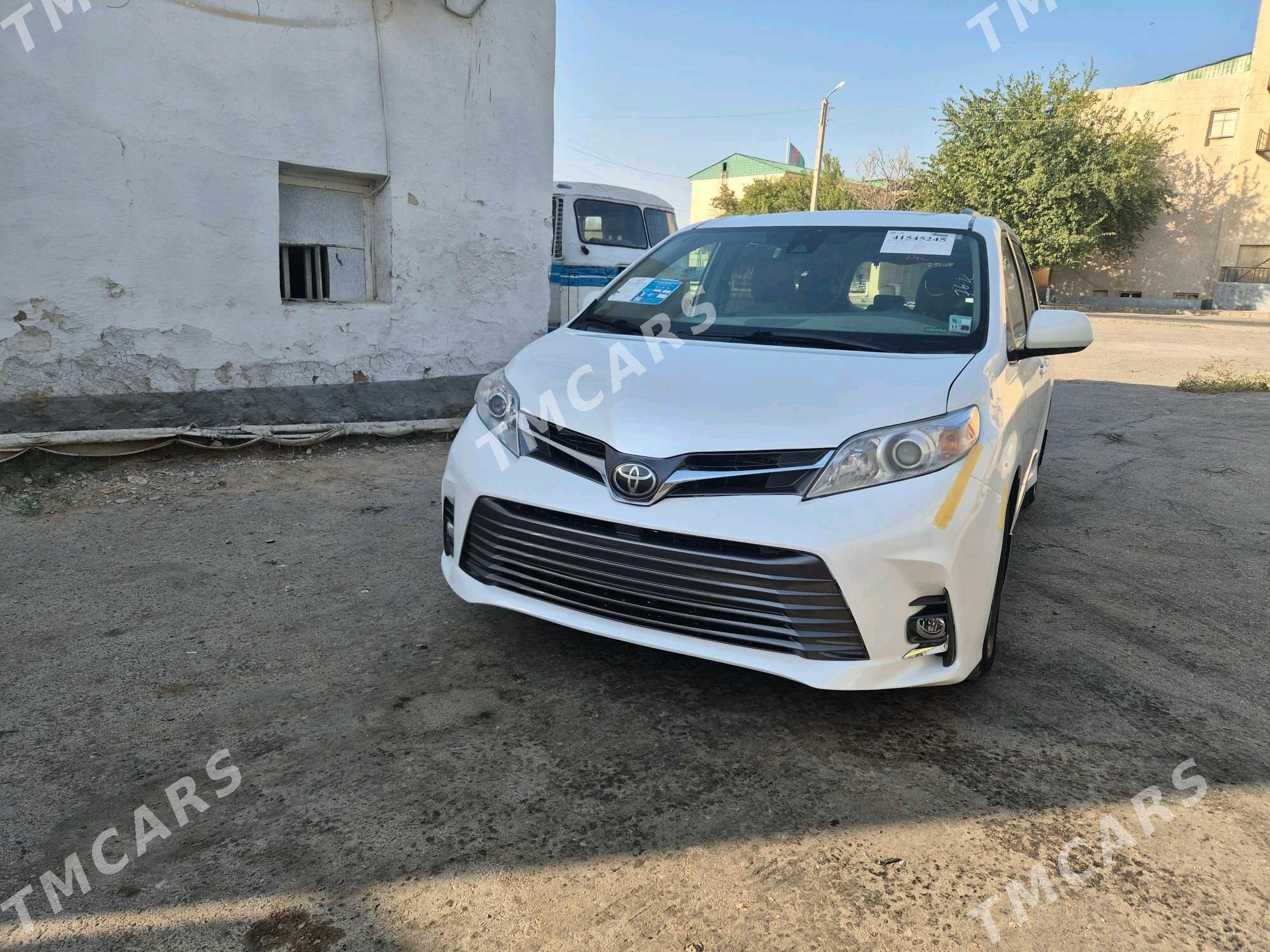 Toyota Sienna 2020 - 500 000 TMT - Мары - img 2