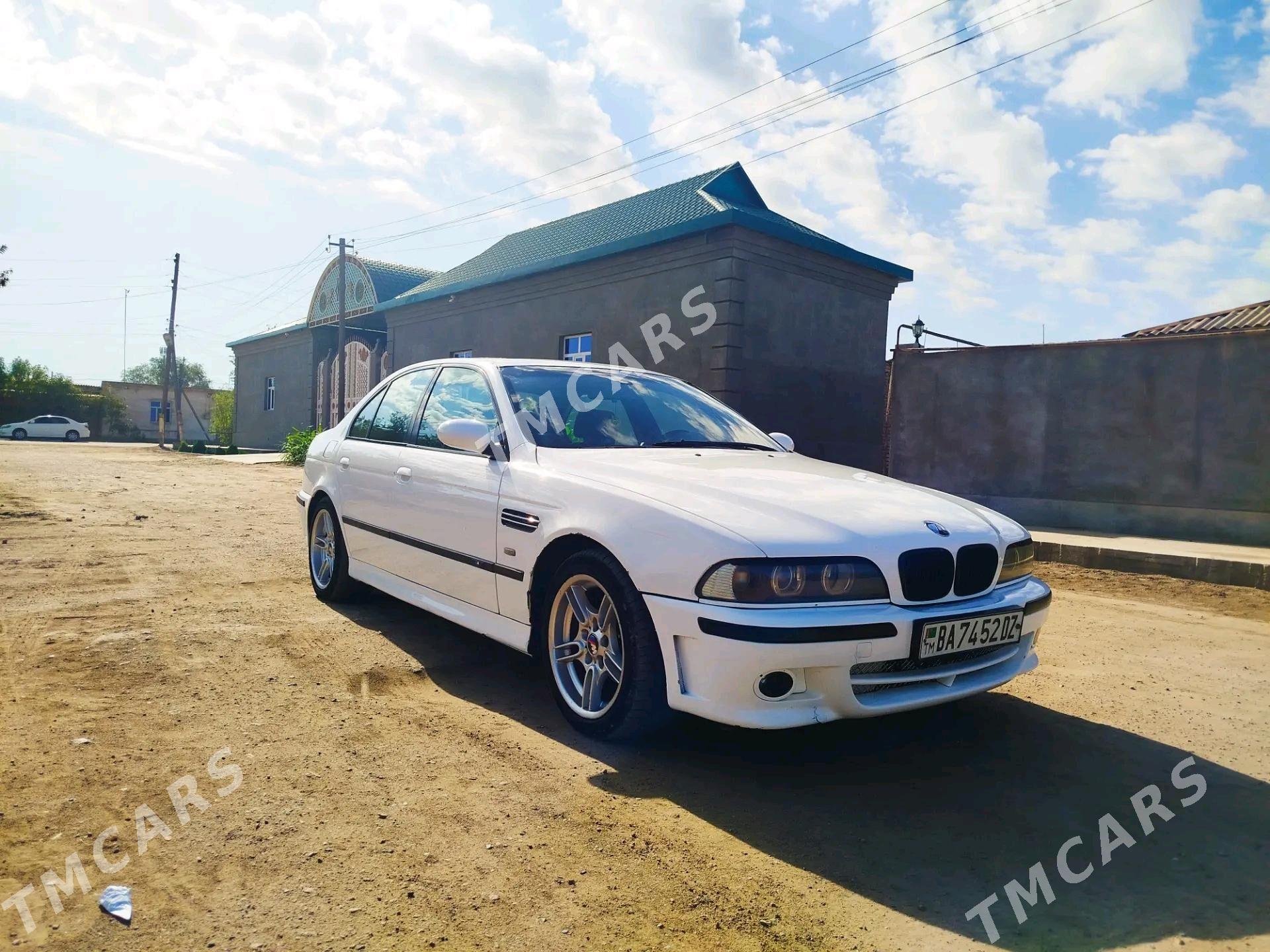 BMW E39 2001 - 140 000 TMT - Gurbansoltan Eje - img 3