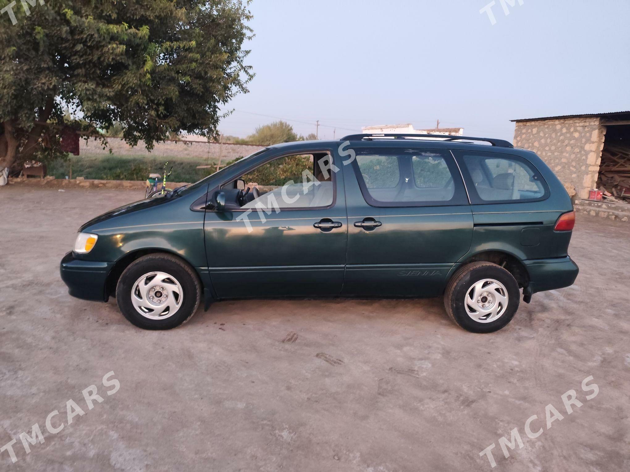 Toyota Sienna 1999 - 150 000 TMT - Köýtendag - img 3