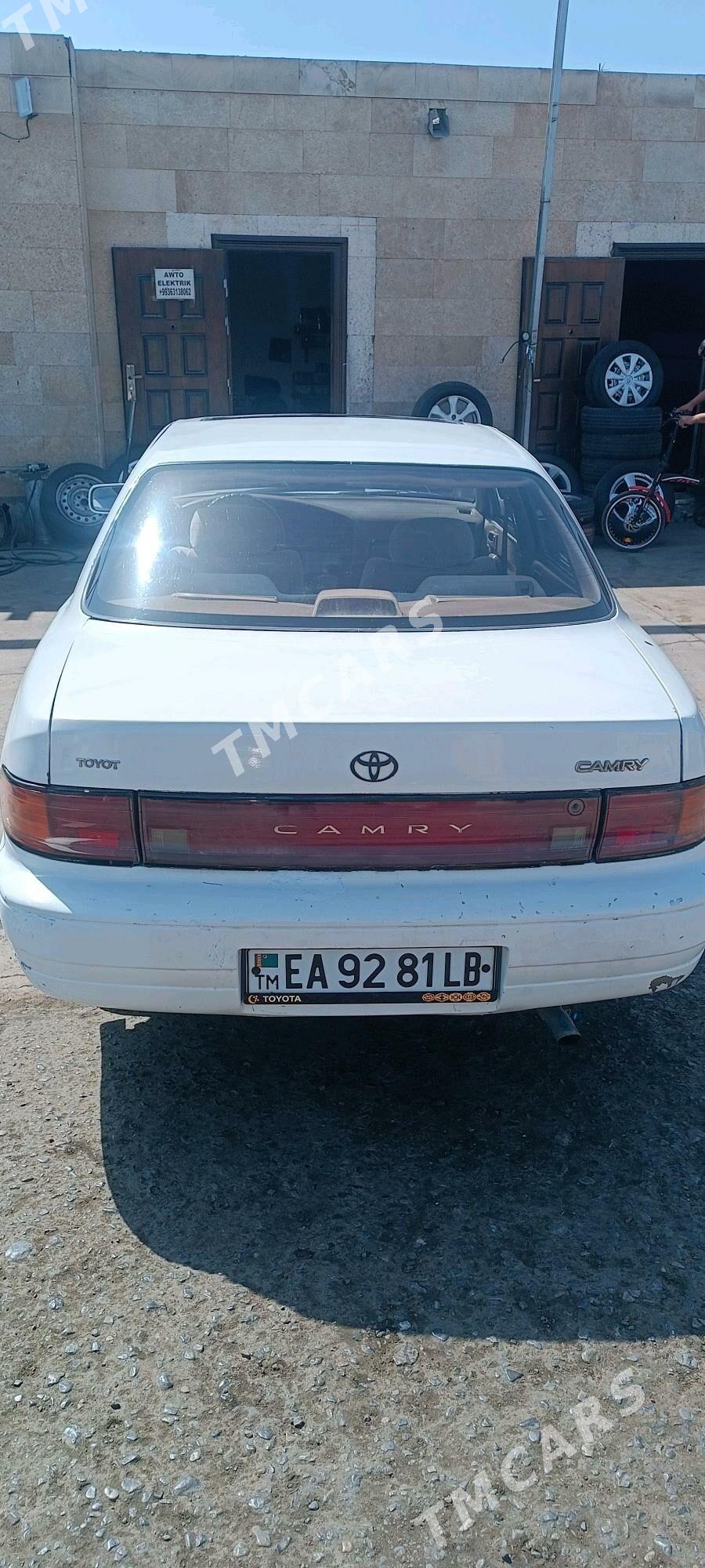Toyota Camry 1993 - 75 000 TMT - Туркменабат - img 2