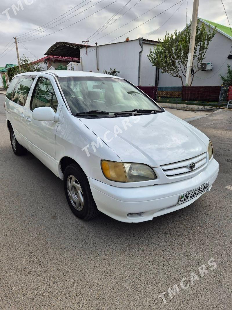 Toyota Sienna 2002 - 135 000 TMT - Aşgabat - img 2