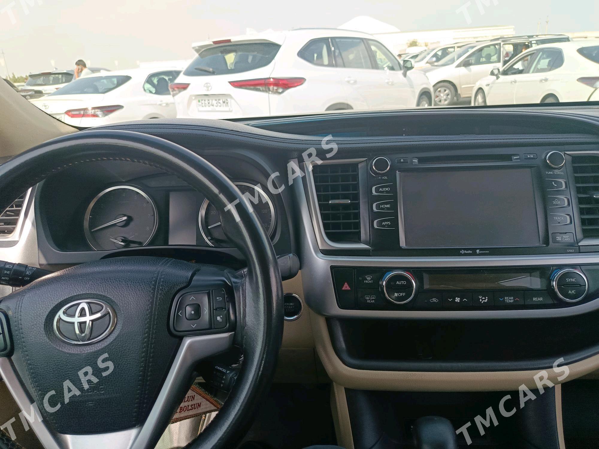 Toyota Highlander 2015 - 375 000 TMT - Сакарчага - img 5