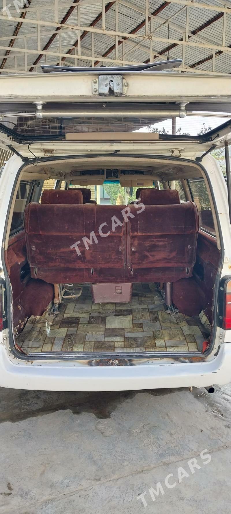 Toyota Hiace 1992 - 50 000 TMT - Мары - img 3