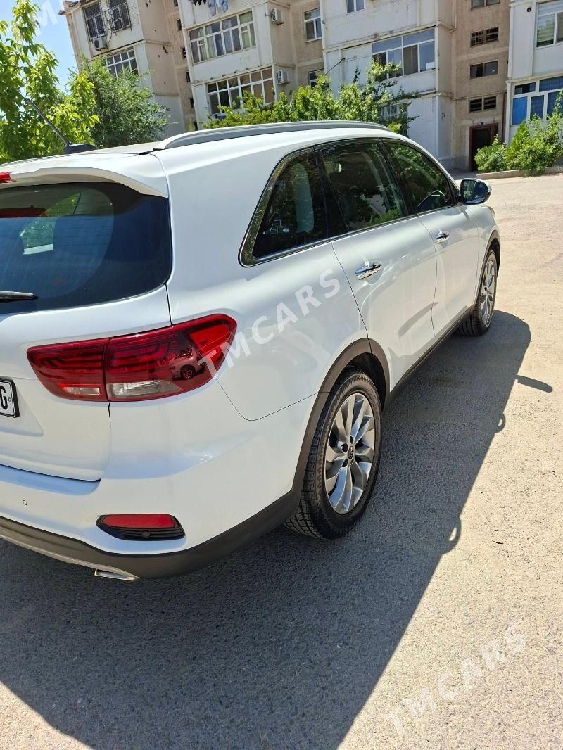 Kia Sorento 2020 - 330 000 TMT - 11 мкр - img 3