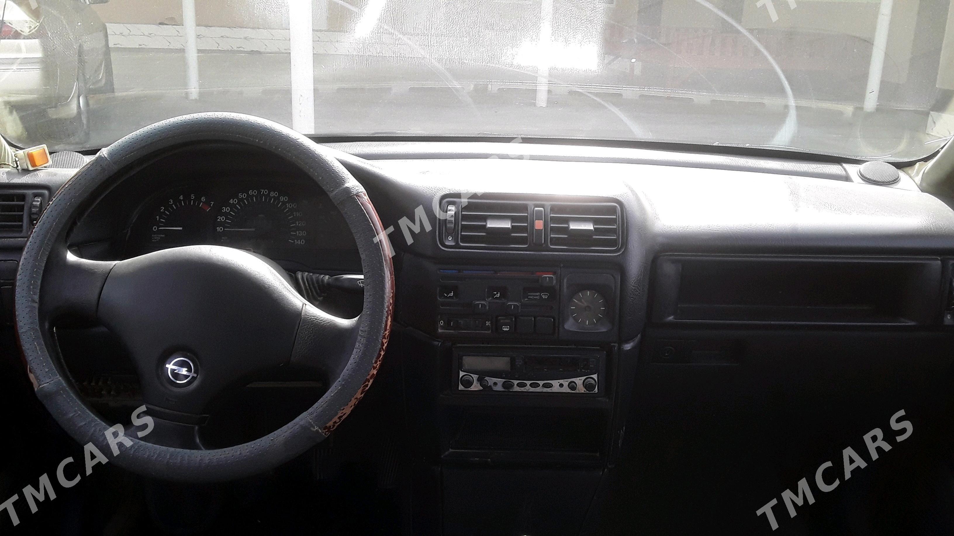 Opel Vectra 1992 - 16 000 TMT - Сакарчага - img 3
