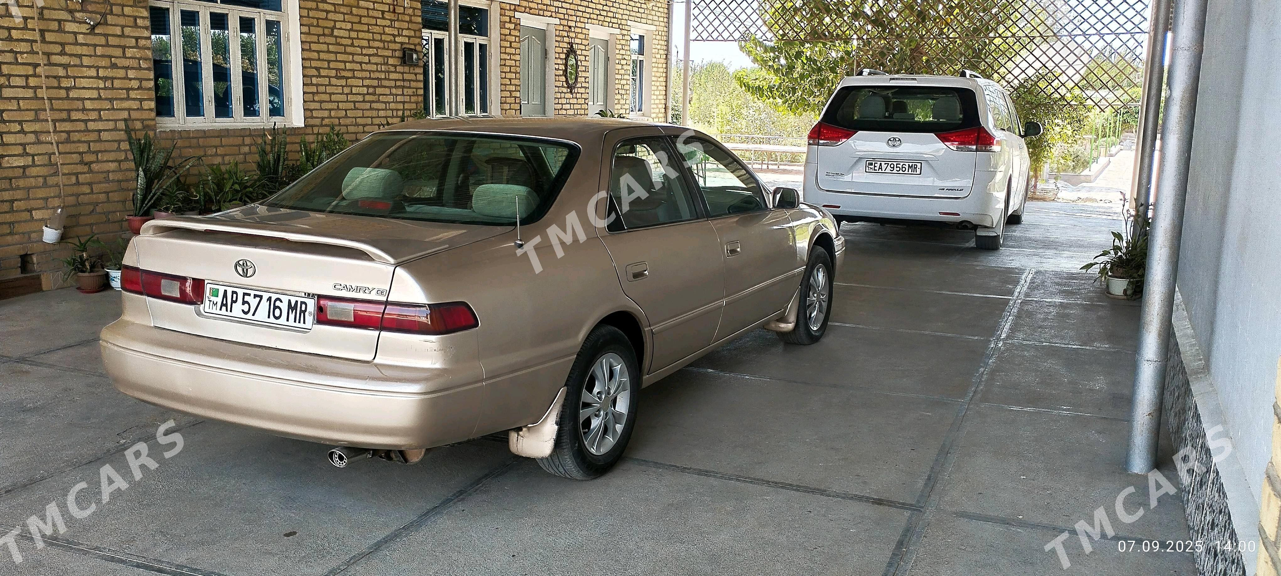 Toyota Camry 1999 - 106 000 TMT - Байрамали - img 4