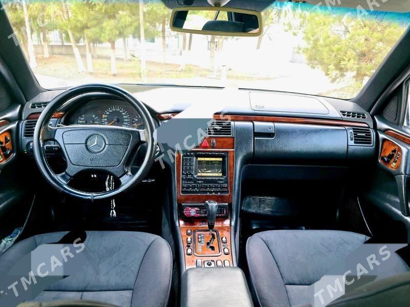 Mercedes-Benz E320 1999 - 100 000 TMT - Балканабат - img 2
