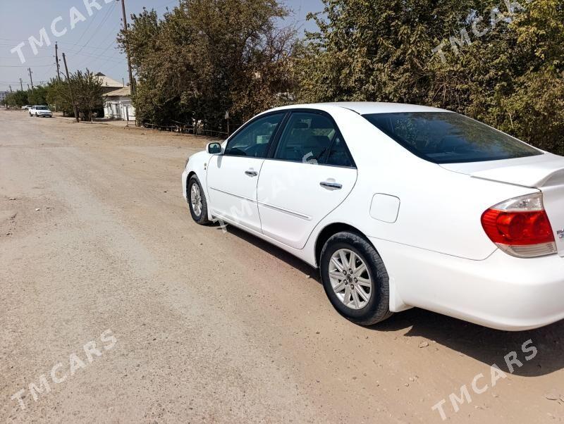 Toyota Camry 2002 - 150 000 TMT - Теджен - img 3