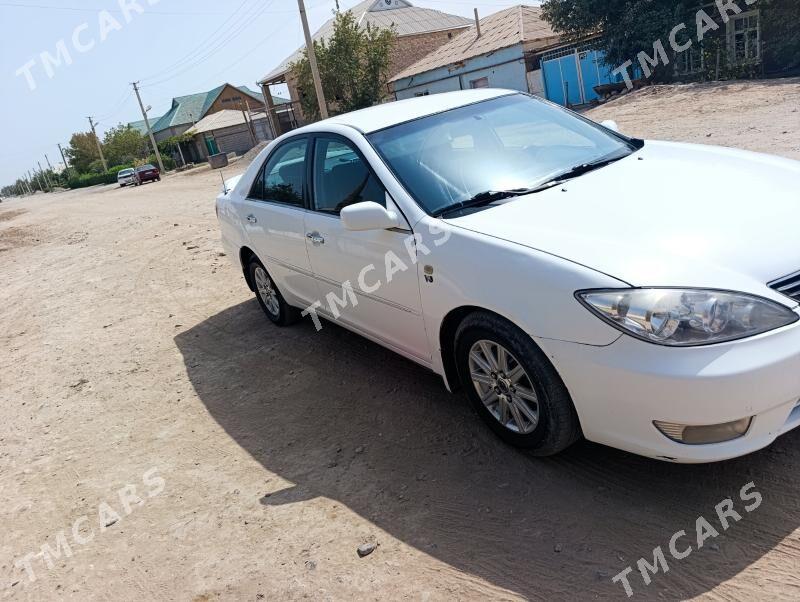 Toyota Camry 2002 - 150 000 TMT - Теджен - img 4
