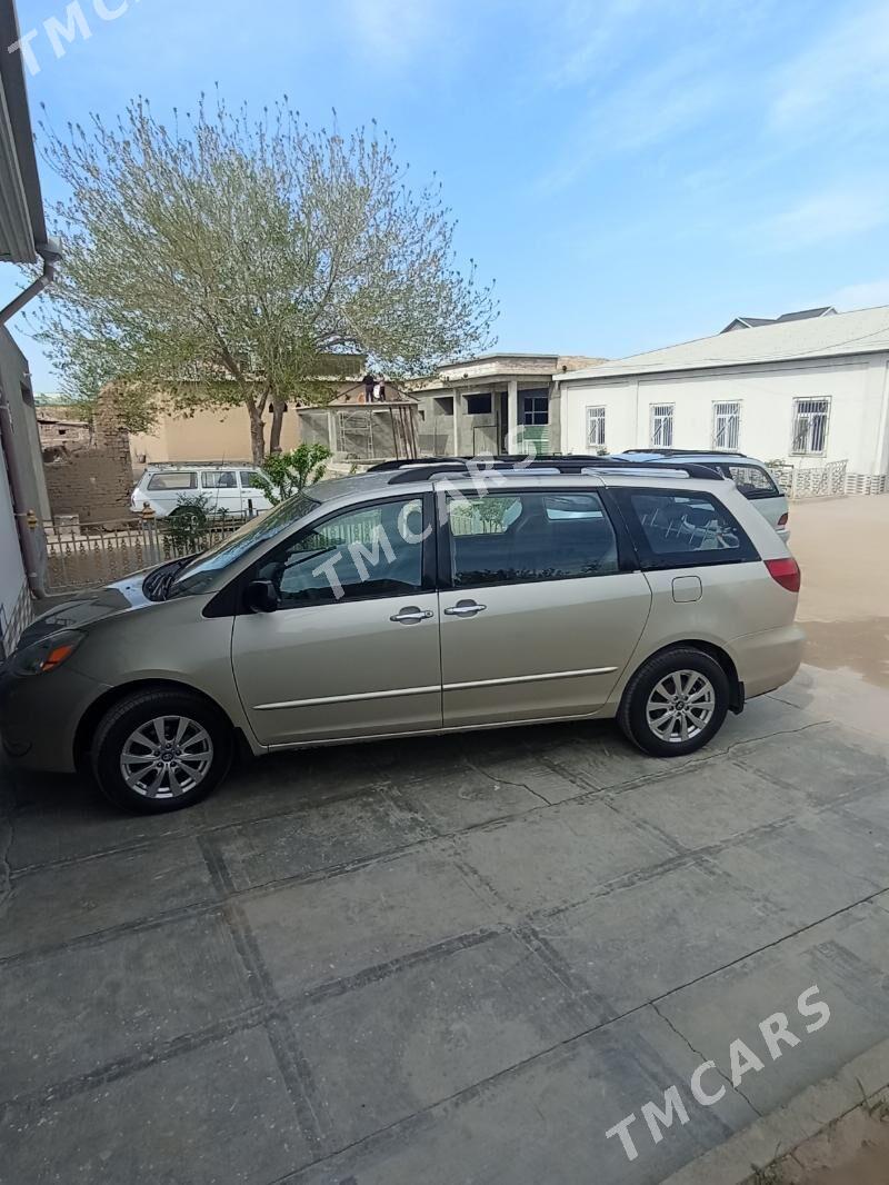 Toyota Sienna 2004 - 220 000 TMT - Türkmenabat - img 2