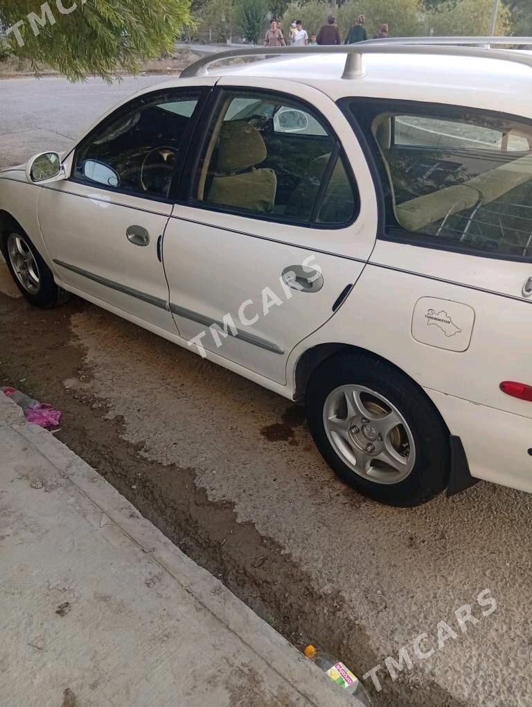 Hyundai Elantra 2002 - 35 000 TMT - Бахарден - img 2