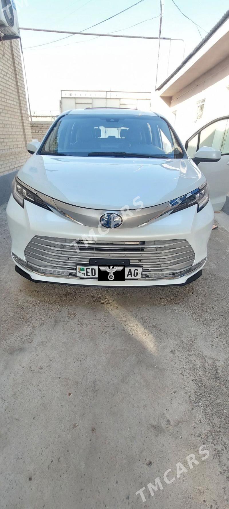 Toyota Sienna 2022 - 500 000 TMT - Ашхабад - img 4