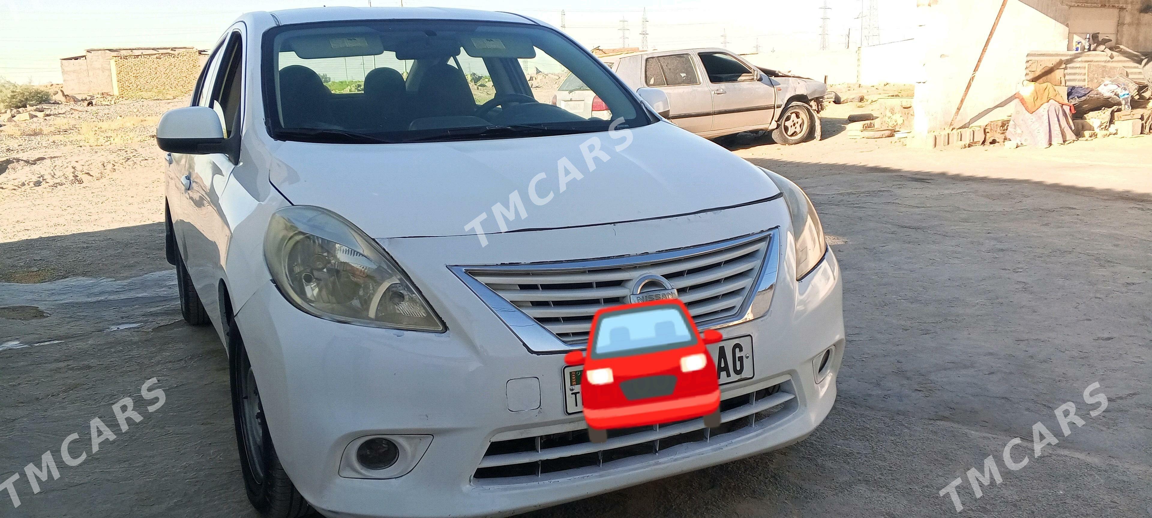 Nissan Versa 2011 - 92 000 TMT - Бузмеин - img 3