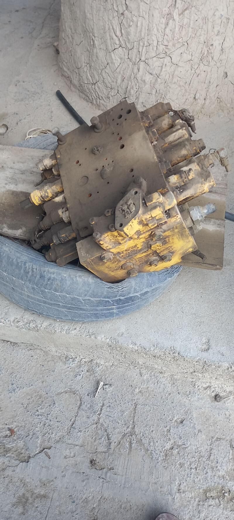 Komatsu 400 85 000 TMT - Бахарден - img 3