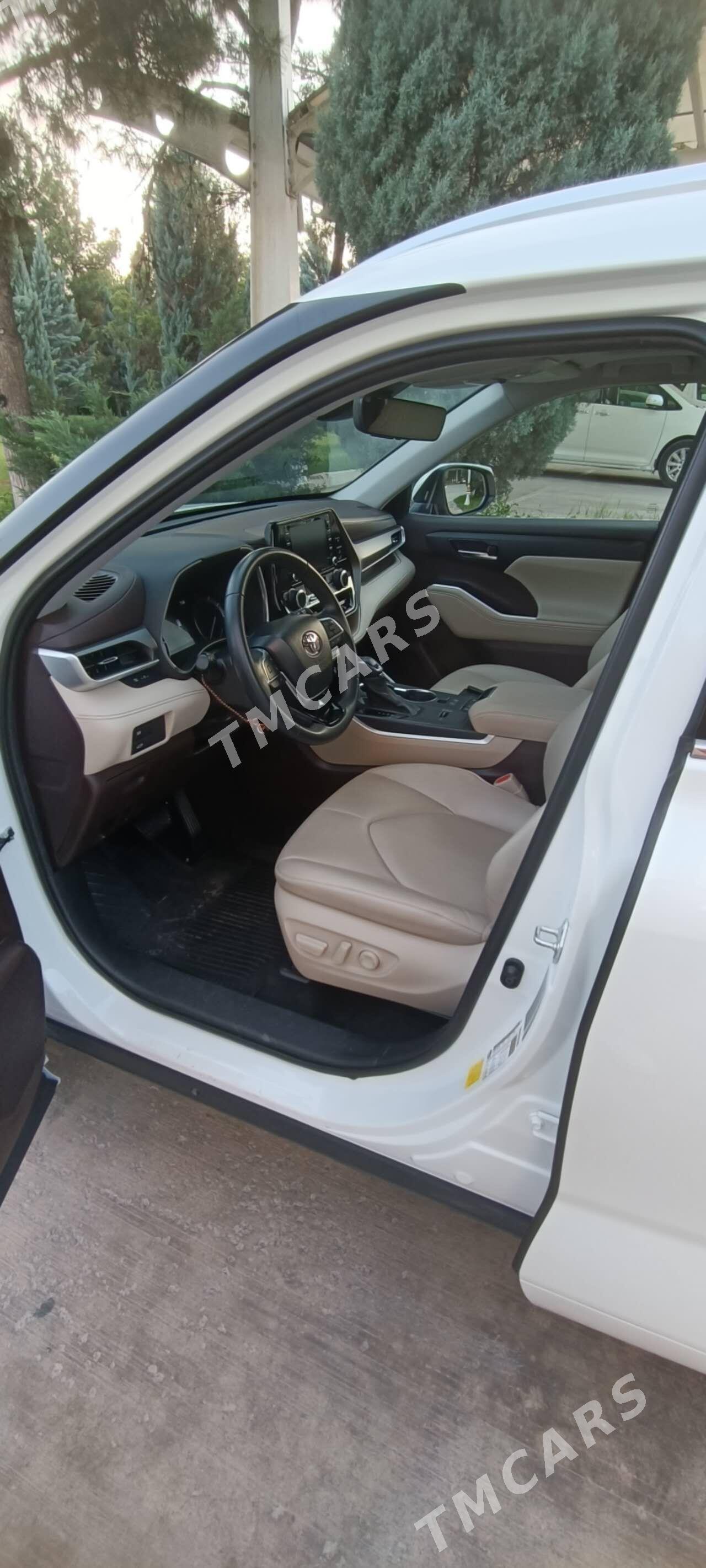 Toyota Highlander 2021 - 600 000 TMT - Мары - img 4