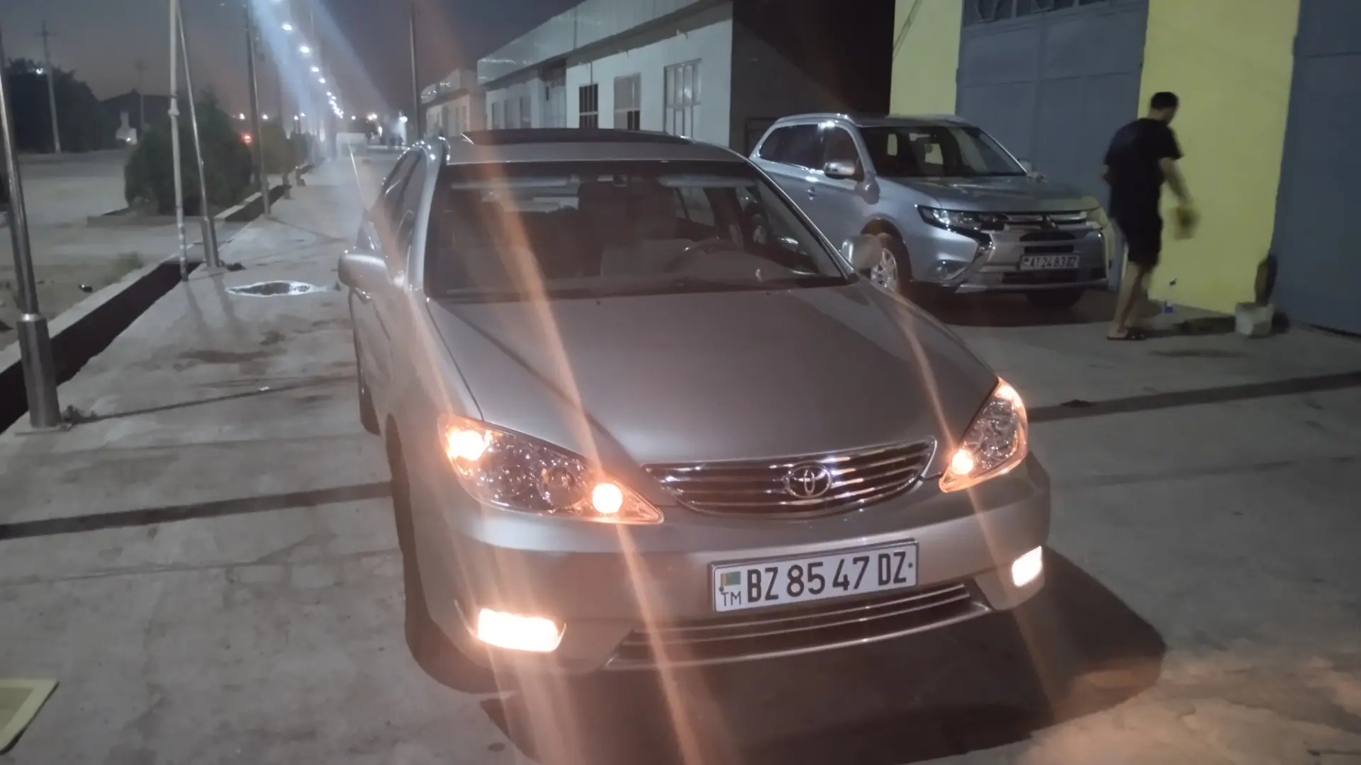 Toyota Camry 2004 - 205 000 TMT - Дашогуз - img 6