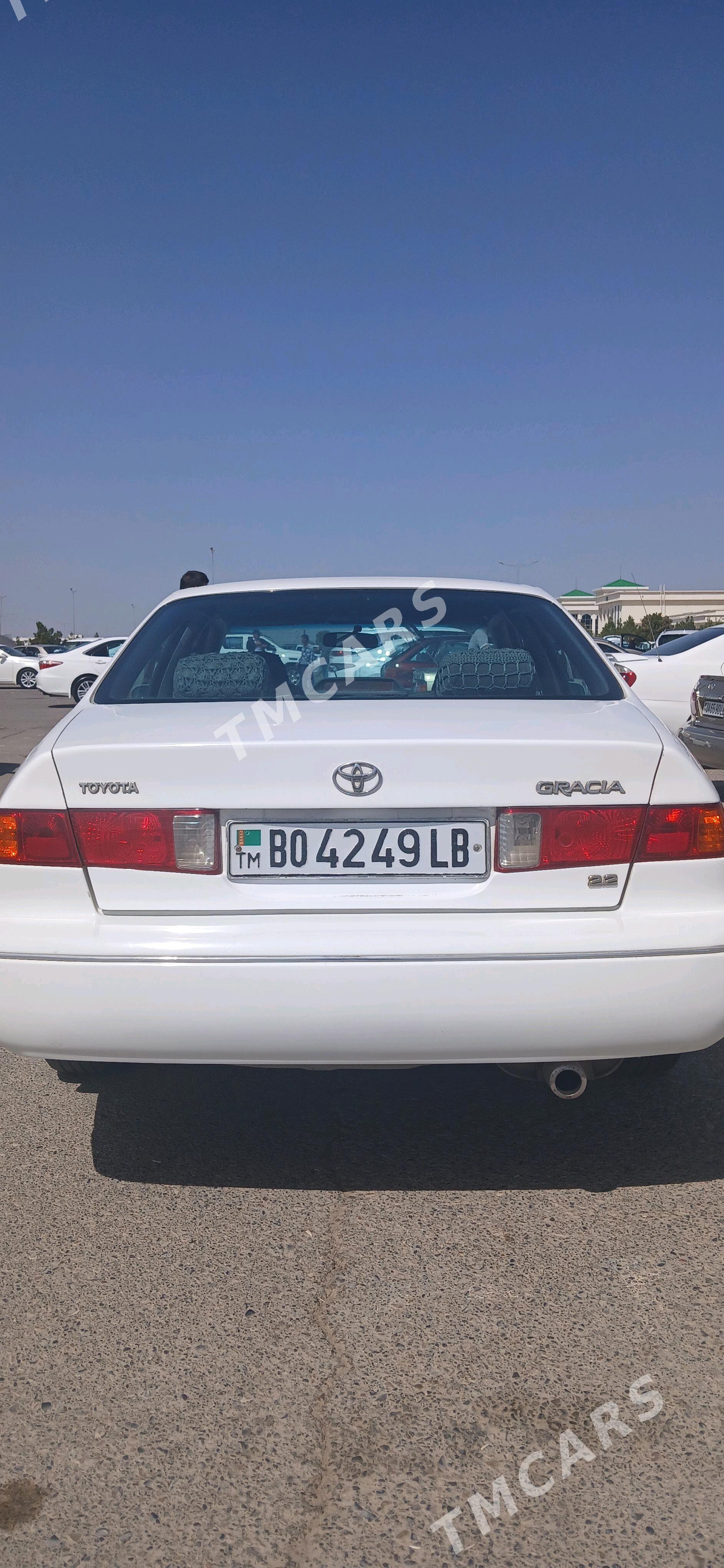 Toyota Camry 1998 - 110 000 TMT - Сакар - img 2