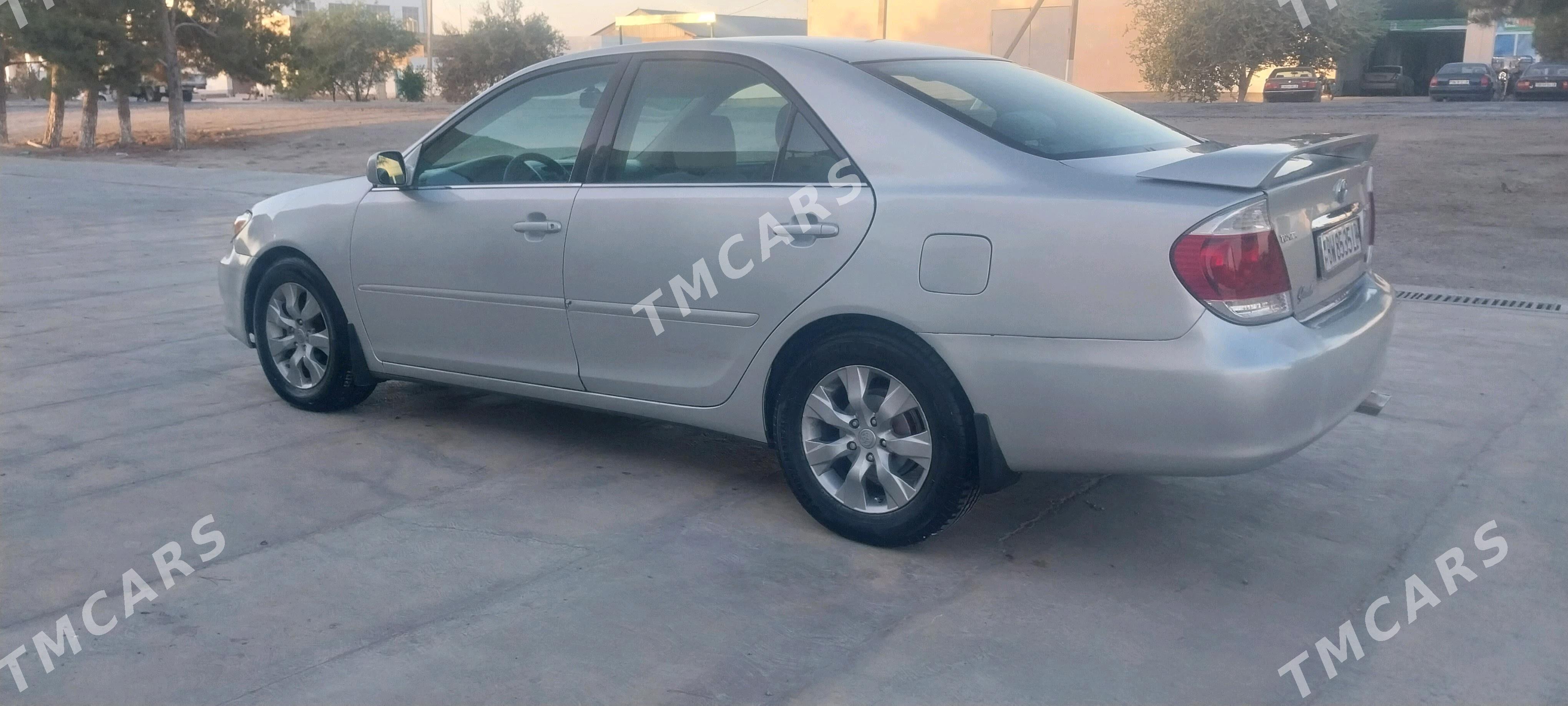 Toyota Camry 2004 - 135 000 TMT - Саят - img 5