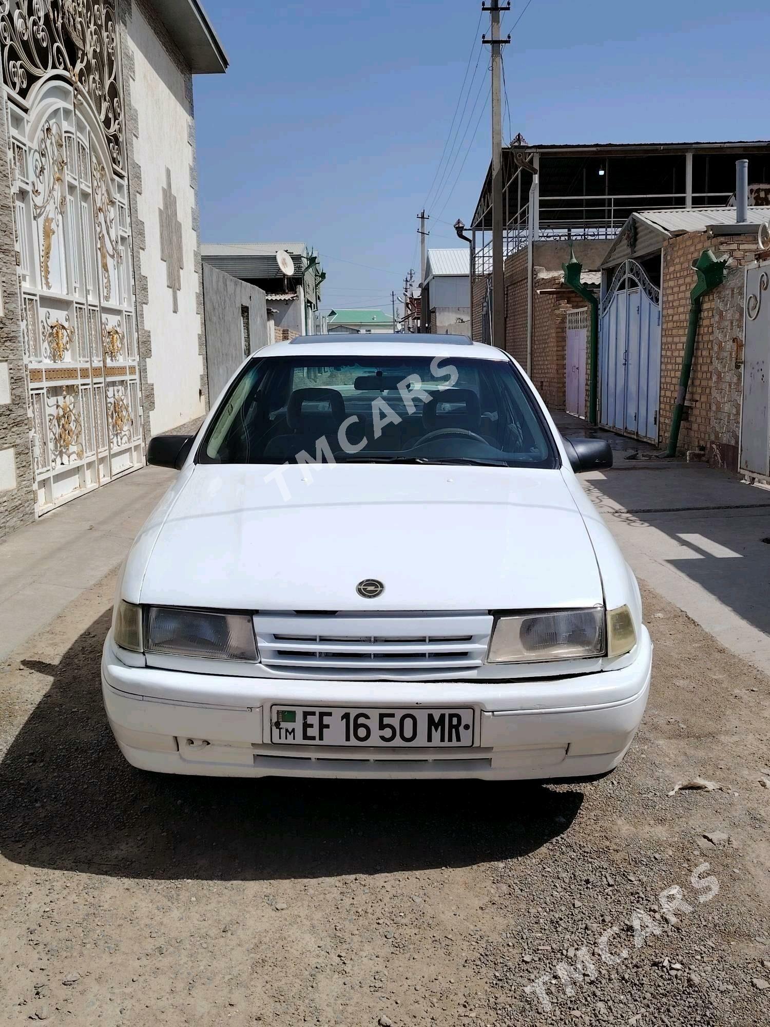 Opel Vectra 1990 - 25 000 TMT - Mary - img 6