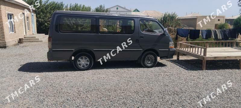 Toyota Hiace 1992 - 48 000 TMT - Мары - img 4