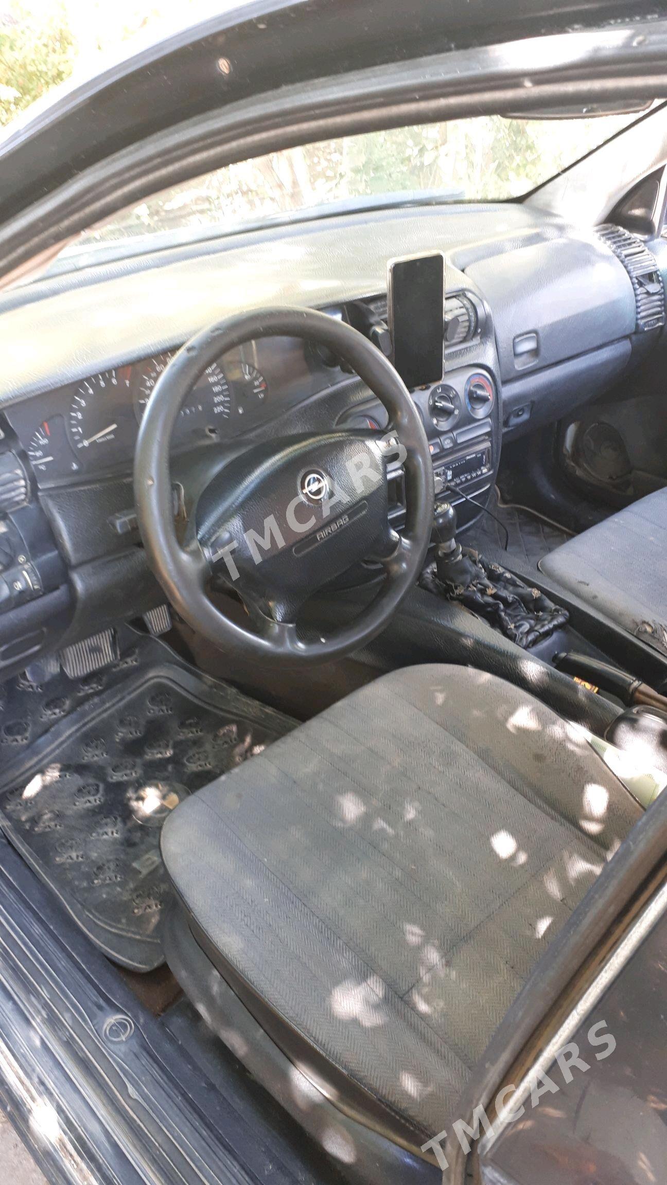 Opel Omega 1996 - 22 000 TMT - Болдумсаз - img 4