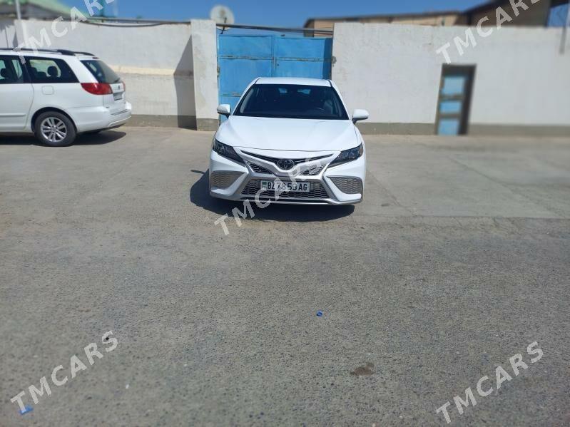 Toyota Camry 2021 - 400 000 TMT - Aşgabat - img 3