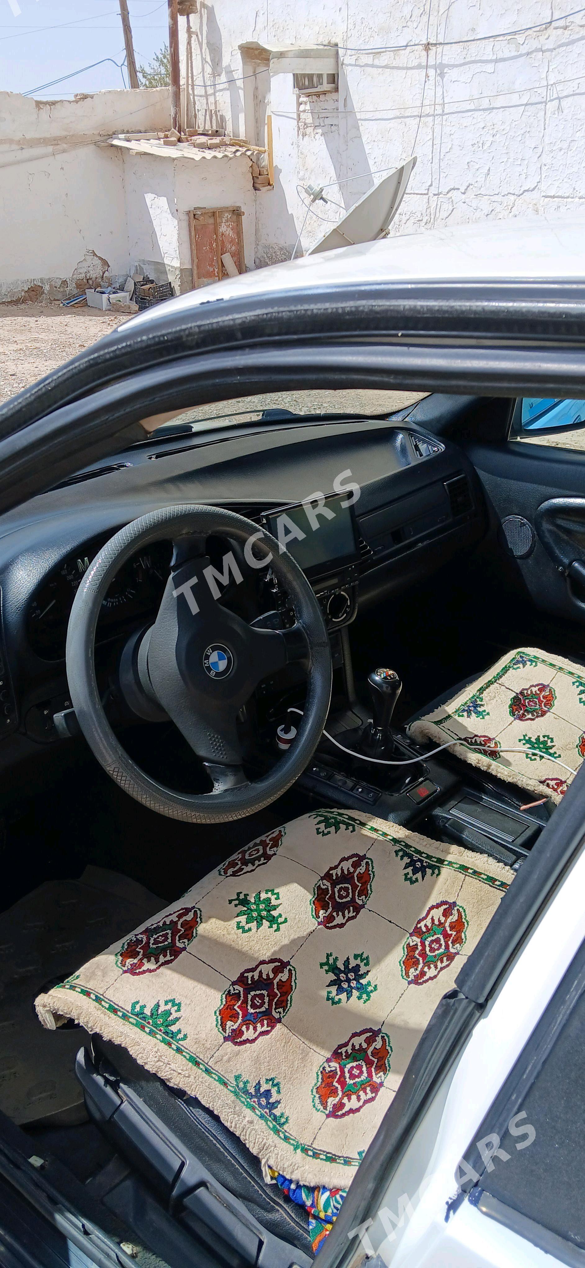 BMW 325 1993 - 45 000 TMT - Sarahs - img 4