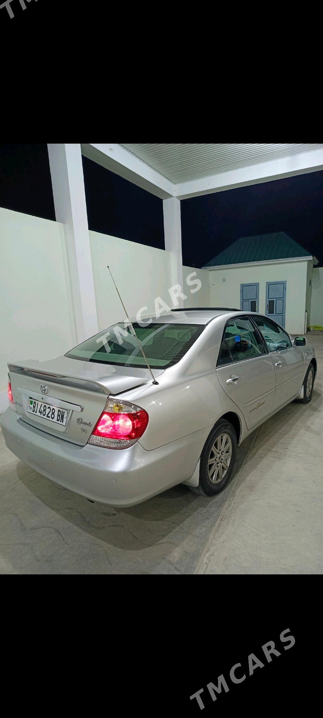 Toyota Camry 2005 - 230 000 TMT - Гызыларбат - img 3